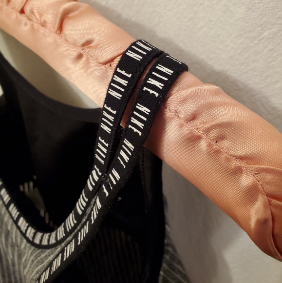 NIKE Sports Top - Picture 7 of 16